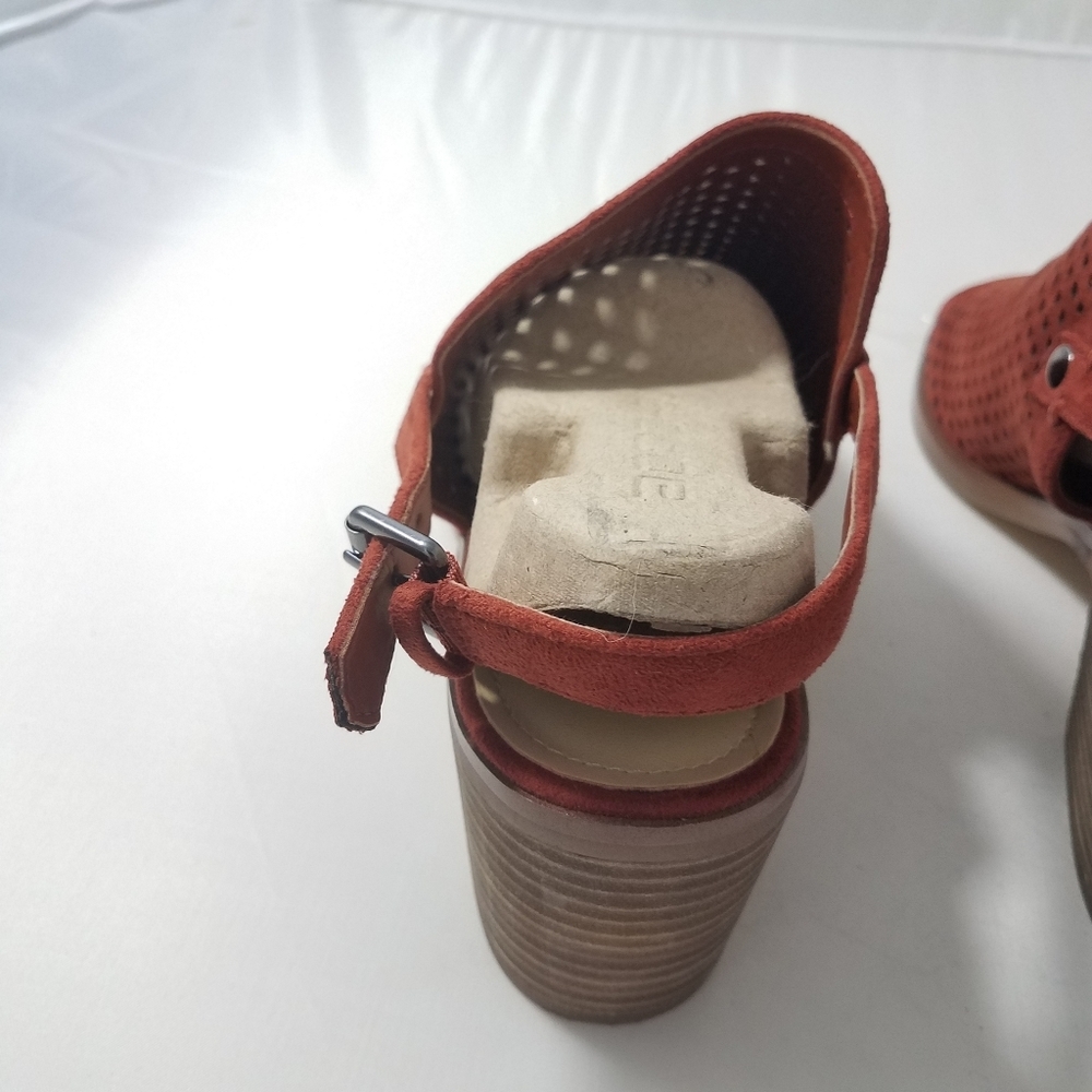 Marc Fisher Sashe Wedge 10M New - Picture 6 of 8